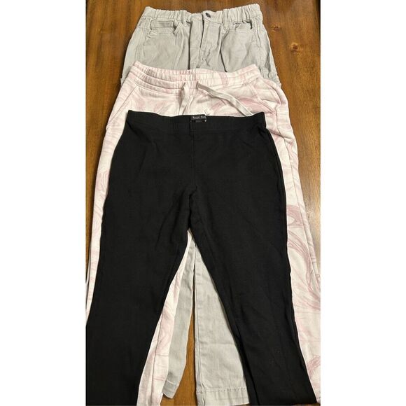 Three-piece bundle women’s pants size extra small, cargo khakis, joggers, casual - Picture 1 of 9